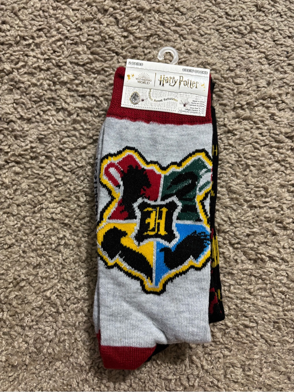 Harry Potter Hogwarts Crest Men's Crew Socks - Red, Gray, Multicolor
